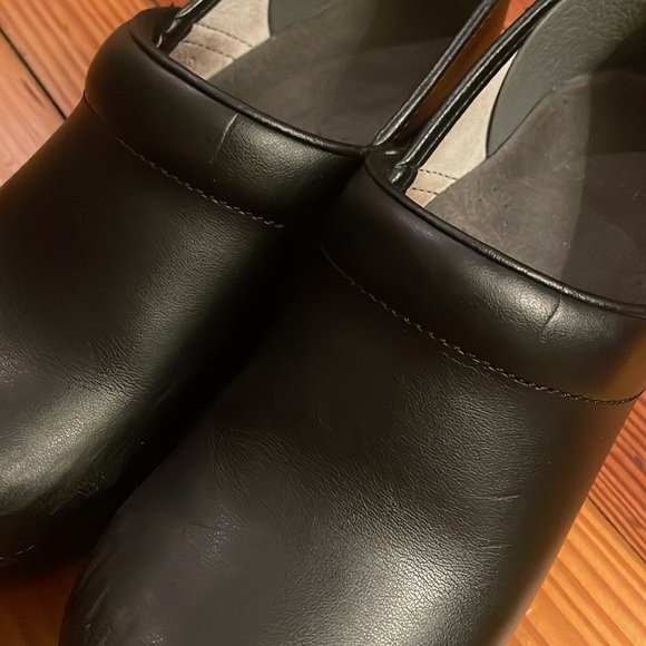The Professional Dansko Clog - Picture 2 of 13